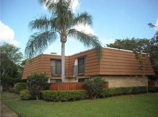 2831 SW 11th Pl N, Deerfield Beach, FL 33442
