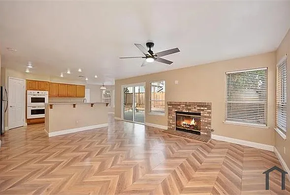 1585 Foxwood Dr — Photo 16