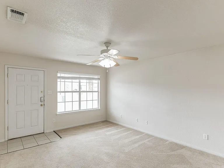 319 Cedar Ridge Dr #A — Photo 8