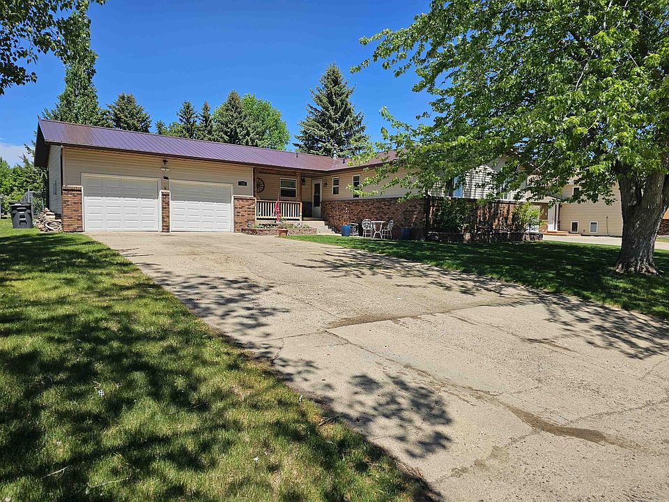 1st image of 710 W McKinley Ave