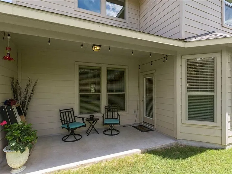 120 Seminole Canyon Dr — Photo 23