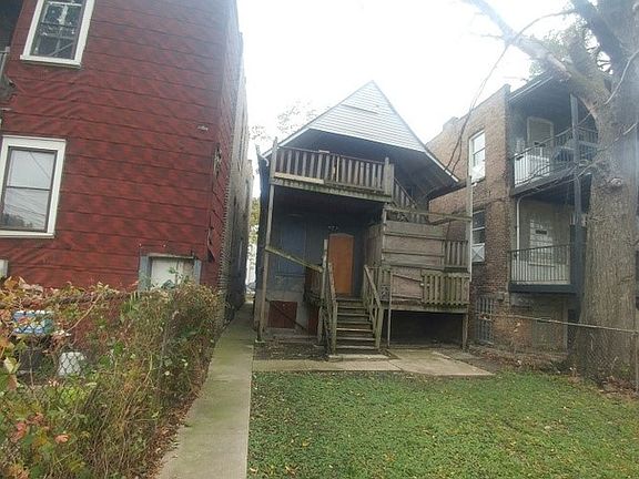 2nd image of 553 N Lawler Ave #1
