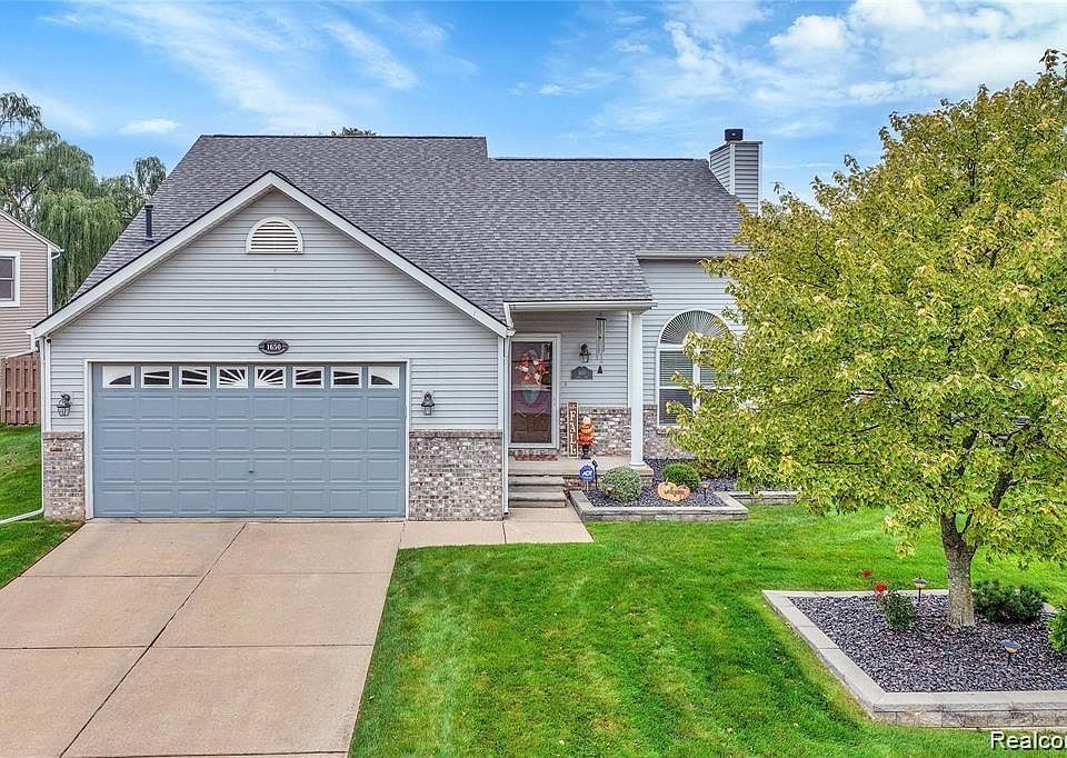 1st image of 1650 Sarah Ln