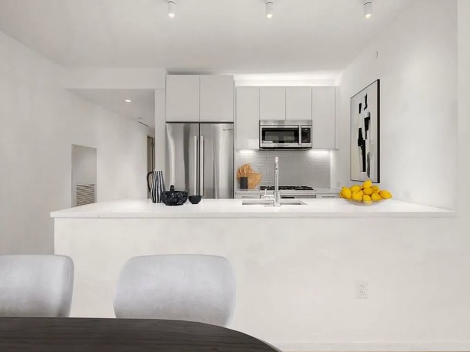 1st image of 685 1st Ave APT 18K