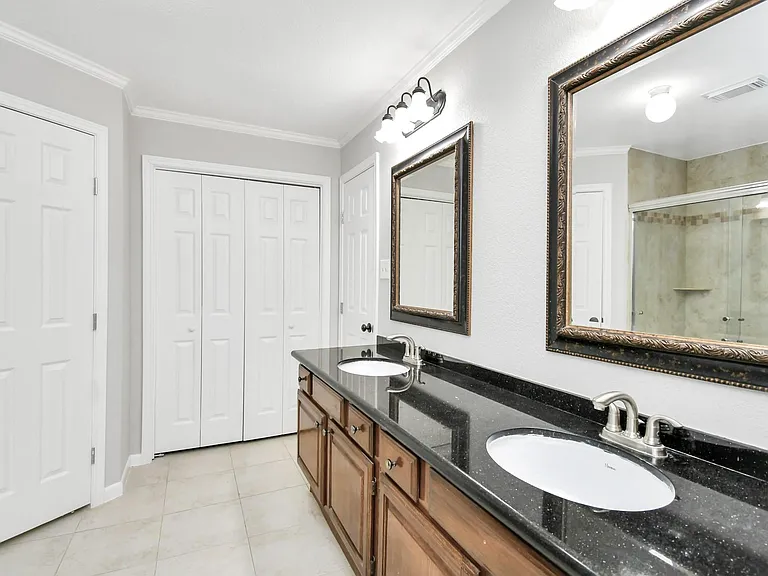 315 Muirwood Ln — Photo 16