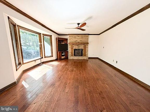 2nd image of 1 Filmore Ln