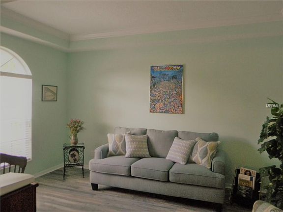 2nd image of 2722 Crestfield Dr