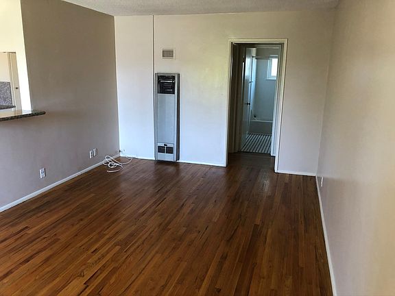 5th image of 119 N Montague Ave #D