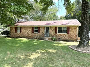 305 Stella Ave, Lawrenceburg, TN 38464