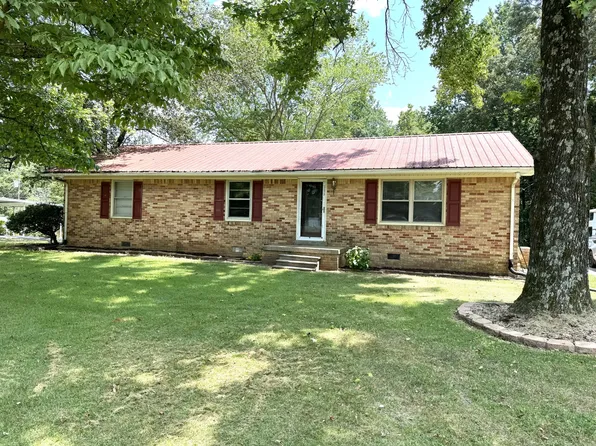 305 Stella Ave, Lawrenceburg, TN 38464