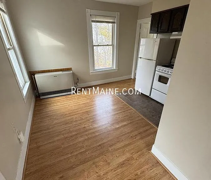 38 Oak St #2 — Photo 1