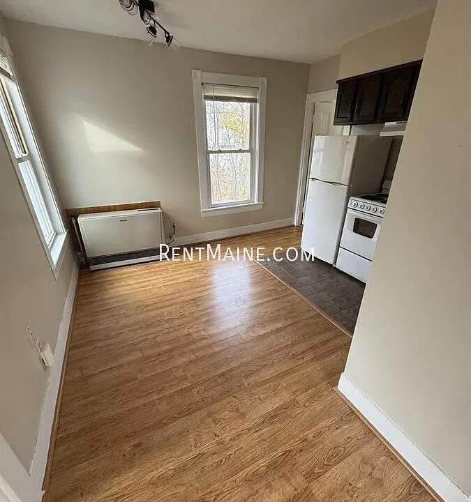 38 Oak St #2