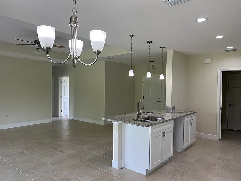 220 Preston St — Photo 11