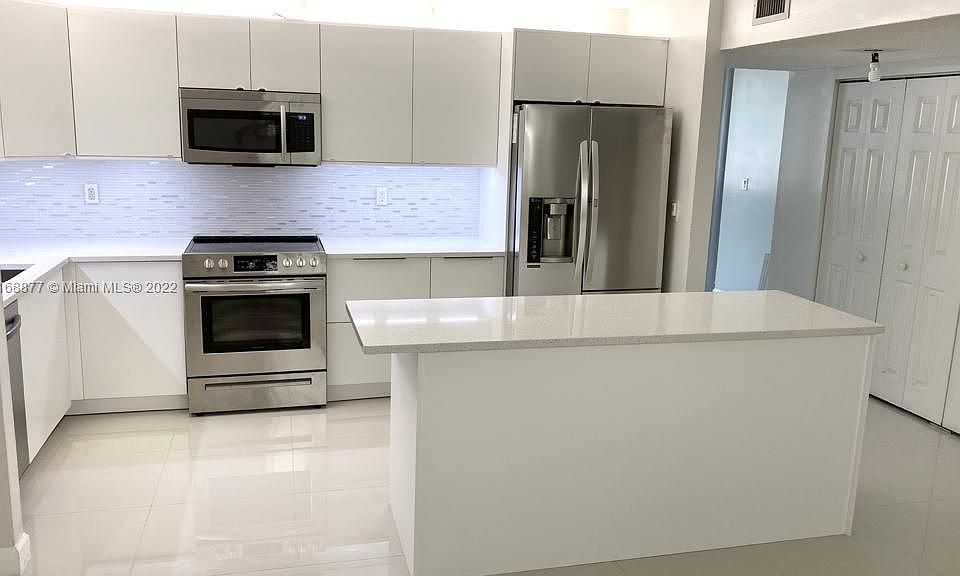 1st image of 20401 NE 30th Ave APT 122-8