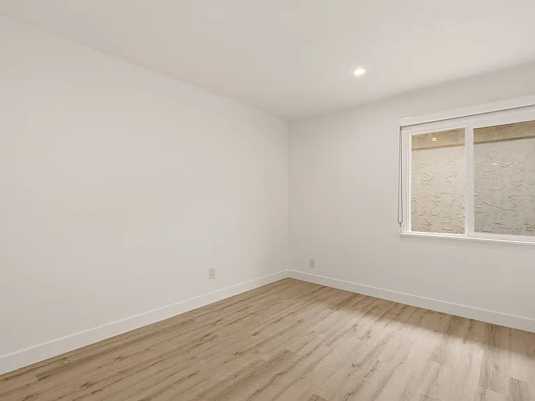725 Palomares Ave — Photo 16