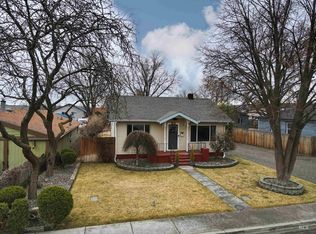 915 4th St, Clarkston, WA 99403