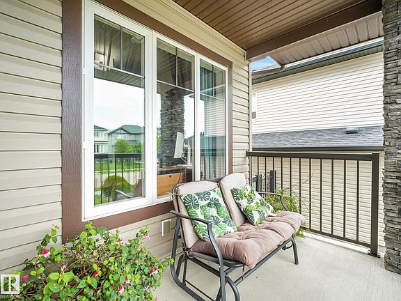 4th image of 30 Shorewood Cres