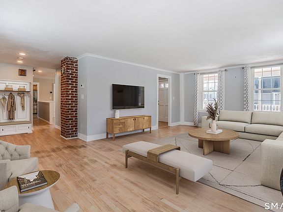 3rd image of 23 Keyes Street