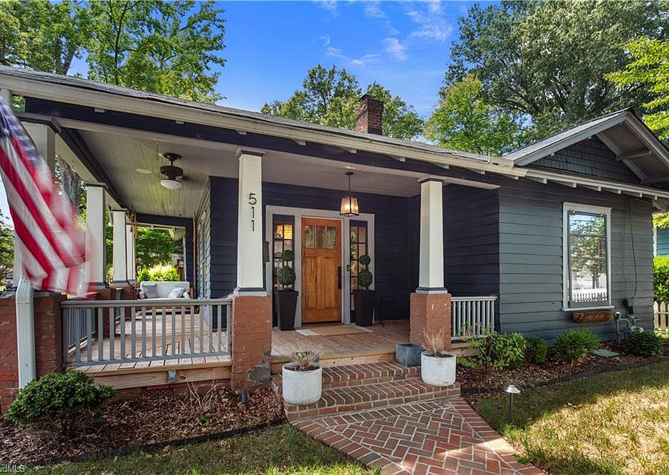 1st image of 511 Charter Pl