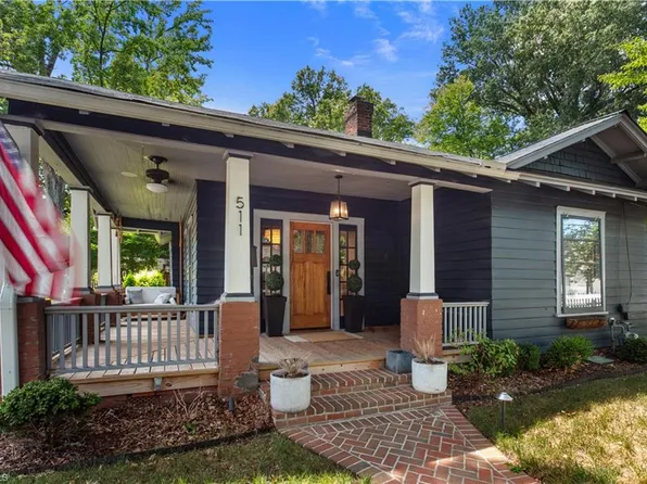 511 Charter Pl, Greensboro, NC 27405