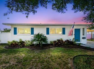 1529 Essex Dr N, Saint Petersburg, FL 33710