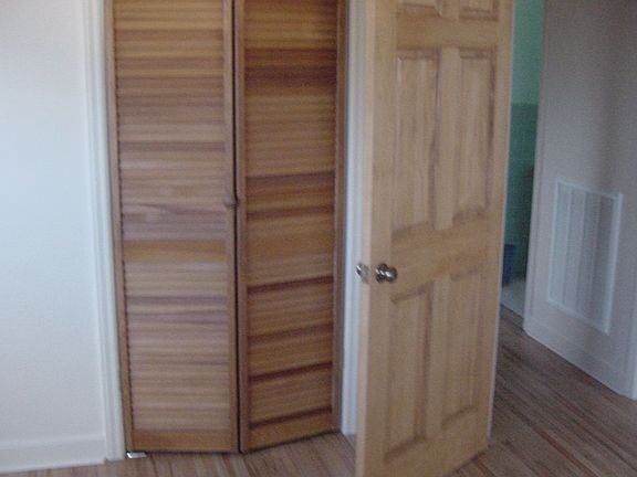 All interior doors quality solid wood