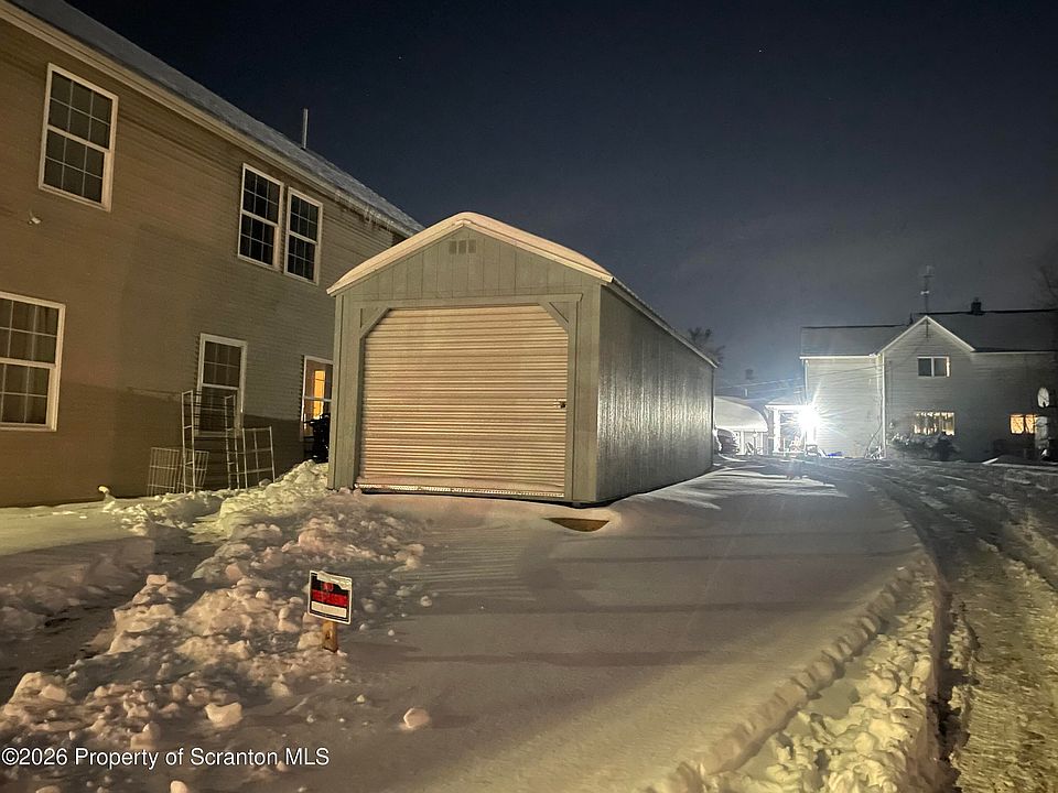 2nd image of 1722-1724 Washburn St