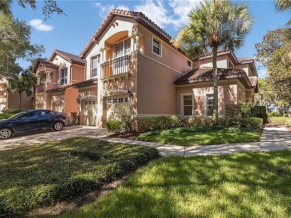 3rd image of 402 Camino Real #402