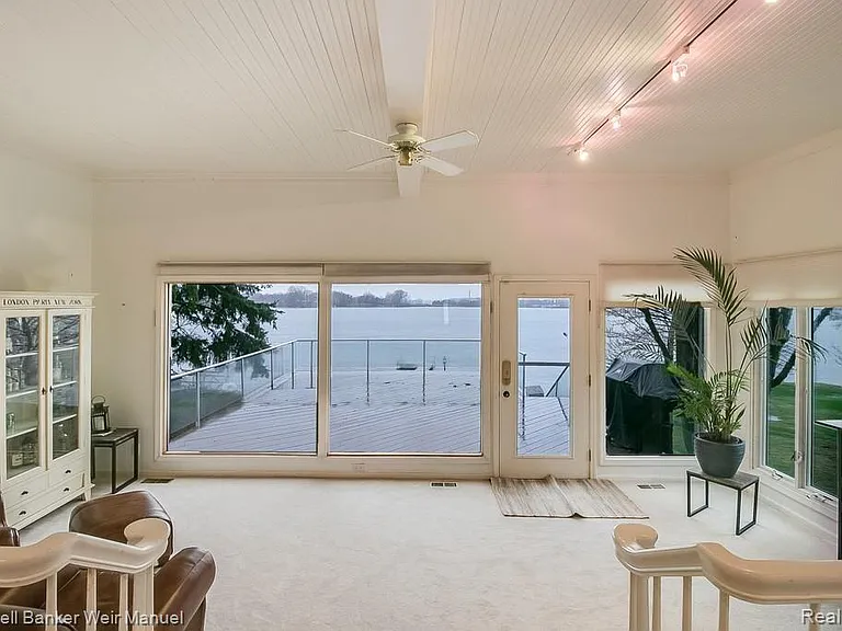 3105 Interlaken St — Photo 15