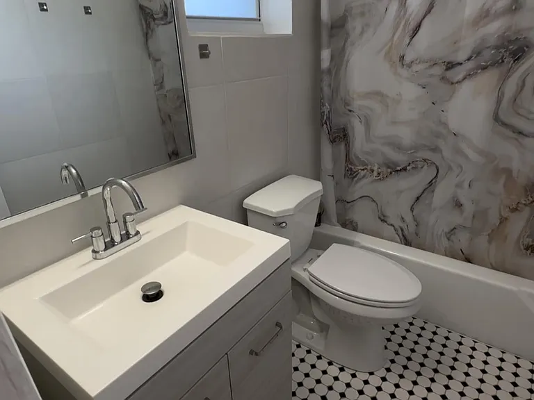 1733 Mayo St #8 — Photo 15