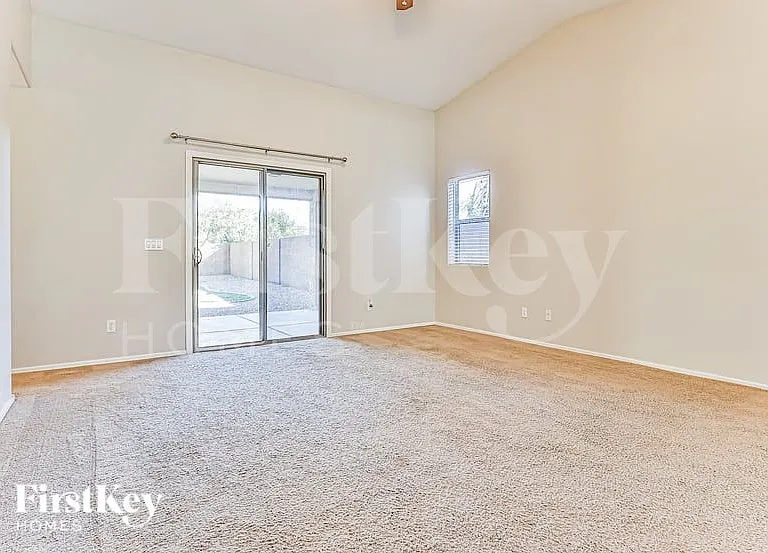 2794 W Mira Dr — Photo 4