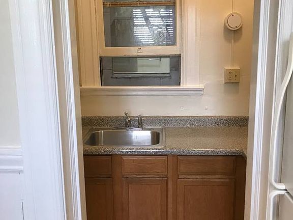5th image of 1618 Polk St APT 6