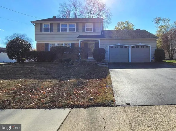 104 Lamp Post Ln, Cherry Hill, NJ 08003