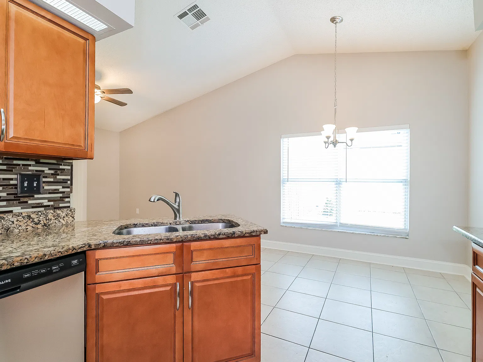 3 bed, 1541 sqft, $1,650 — Photo 4