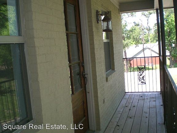 2nd image of 120 Orleans Oak Ln