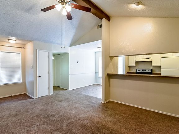5th image of 708 Woodland Ct