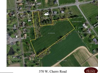 570 E Cherry Rd, Quakertown, PA 18951
