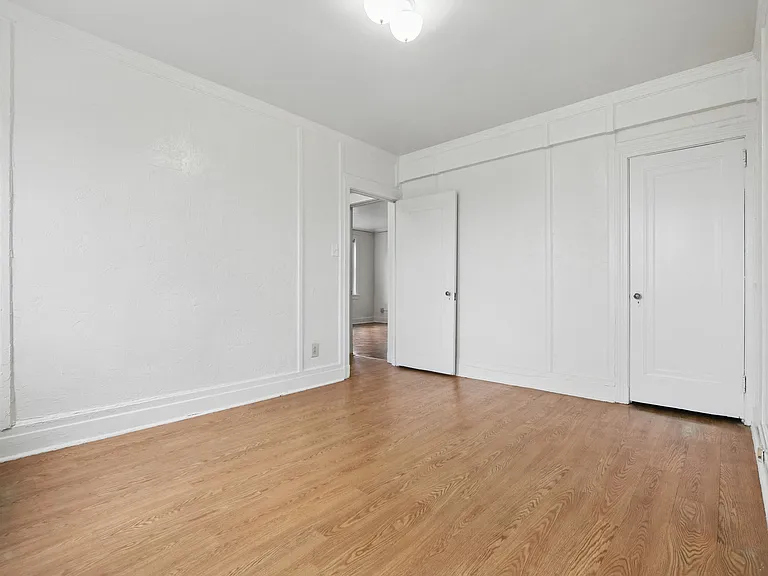 5646 Hobart St #5 — Photo 16