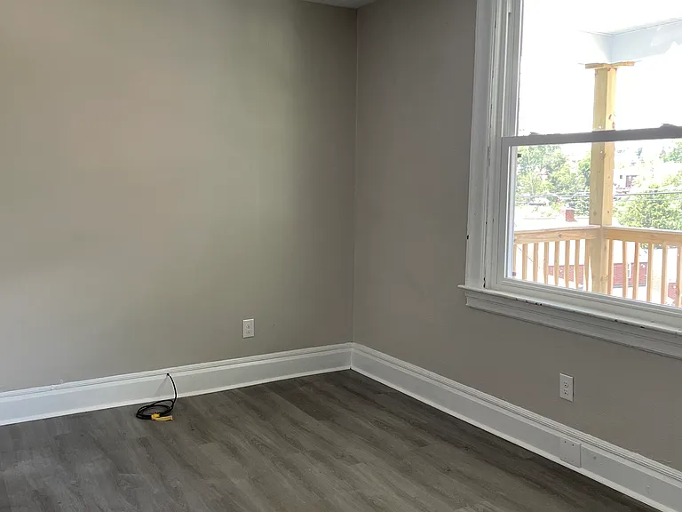 1114 Milan Ave — Photo 9