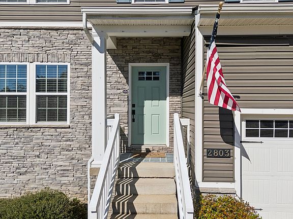 4th image of 2803 Winterberry Dr