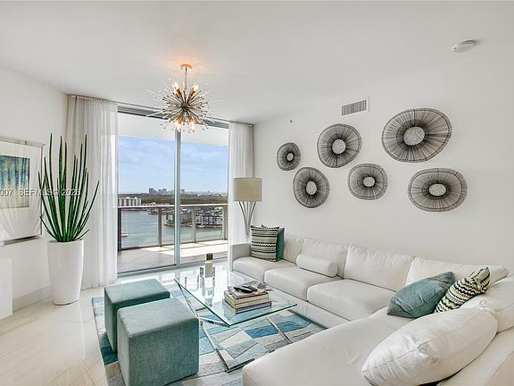 4th image of 17111 Biscayne Blvd #2008