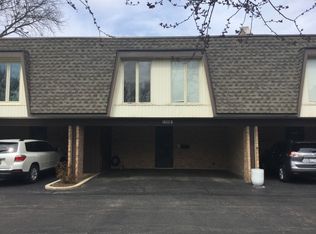 1855 Tanglewood Dr UNIT B, Glenview, IL 60025