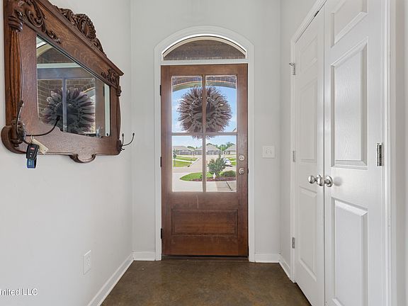 3rd image of 738 Sawgrass Lakes Dr