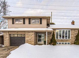 35 Dalewood Dr, Kitchener, ON N2A1G3