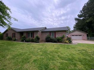 386 Pair Rd, Martin, TN 38237