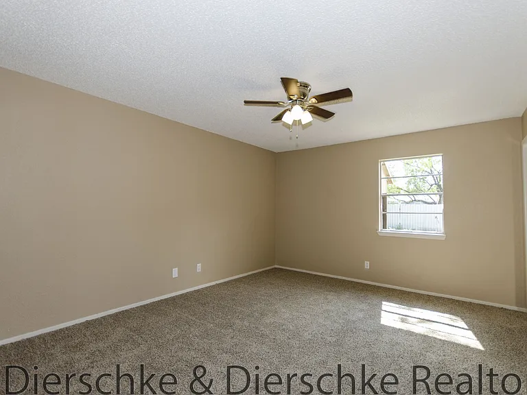 1655 Linda Lee Dr — Photo 12