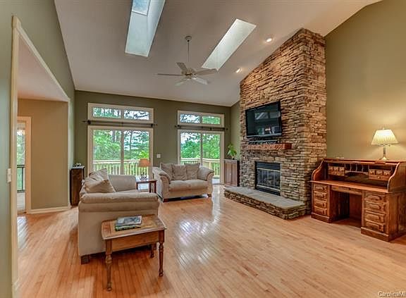 2nd image of 2060 Deep Woods Dr