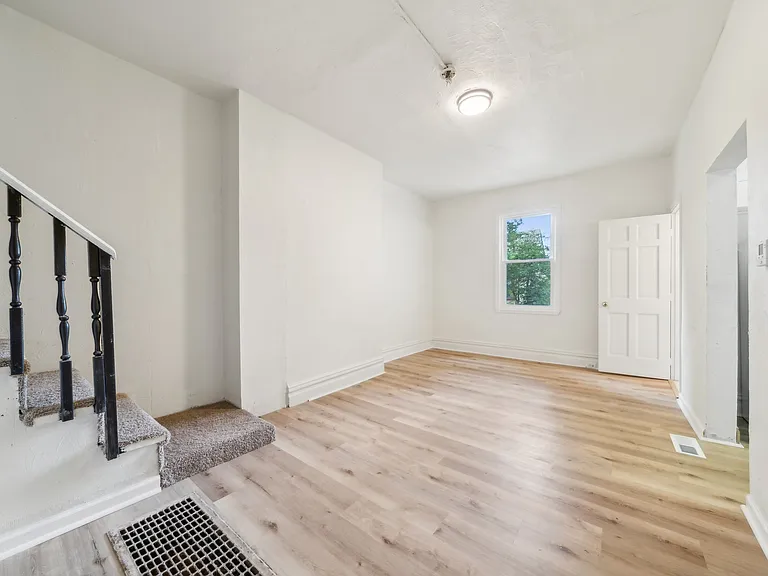 5421 Wellesley Ave #1 — Photo 15