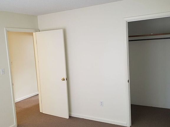 5th image of 109 Carriage Pl #1