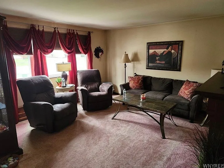 227 Robert Dr #1 — Photo 2